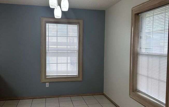 2 beds, 2 baths, 1,006 sqft, $875, Unit 53