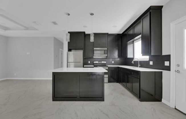 SPACIOUS! CONTEMPORARY! LOCATION!