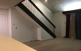 1 bed, 1 bath, $850, Unit 2