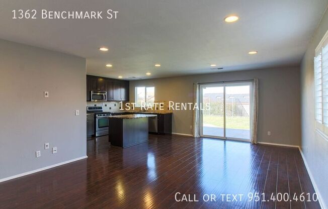 1362 BENCHMARK ST