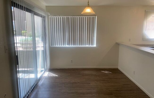 GREAT GATED COMMUNITY 2 BEDROOM -2 BATH -LOCATED CENTRALLY!!!