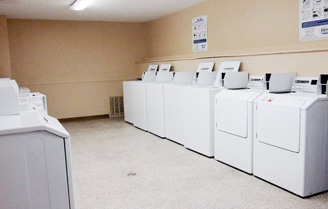 onsite laundry facility in Stone Grove apartments