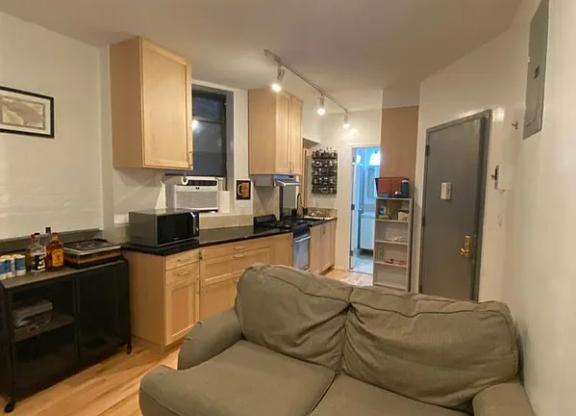 Studio, 1 bath, $3,400, Unit 3D