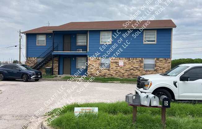 1107 EASTSIDE DR