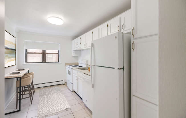1 bed, 1 bath, 700 sqft, $3,075