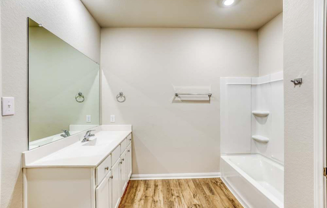 8206 BLOOMING MDW LN