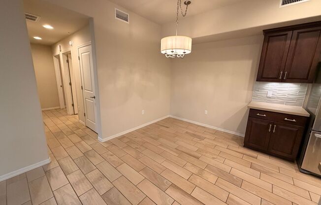 Ground Level 2/2 Condo, *Gated N. Scottsdale* Community w/2 Car Garage