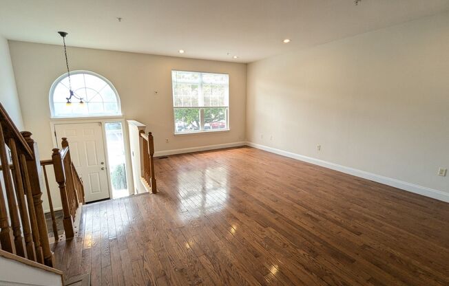 Renovated Townhouse in Frederick ready for you by mid September!