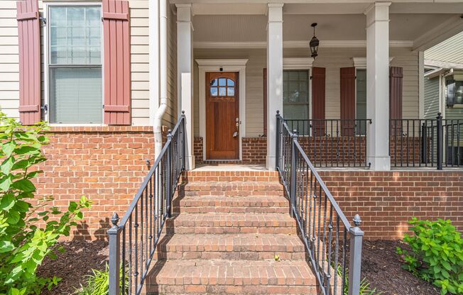 Stunning 4-bedroom, 3.5-bathroom home located in the vibrant city of Atlanta, GA walking distance to Atlantic Station