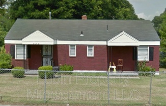 844 LEON PL