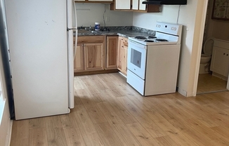 2 beds, 1 bath, 725 sqft, $1,850, Unit 2