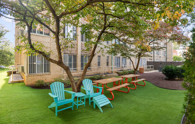 Outdoor Patio at Majestic, Washington