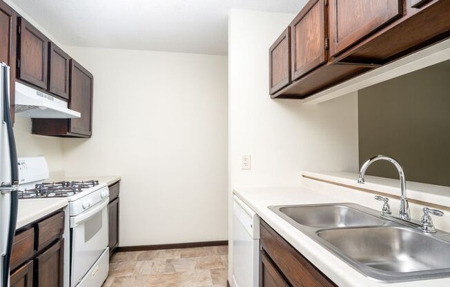 2 beds, 1 bath, 996 sqft, $1,495, Unit 351-A