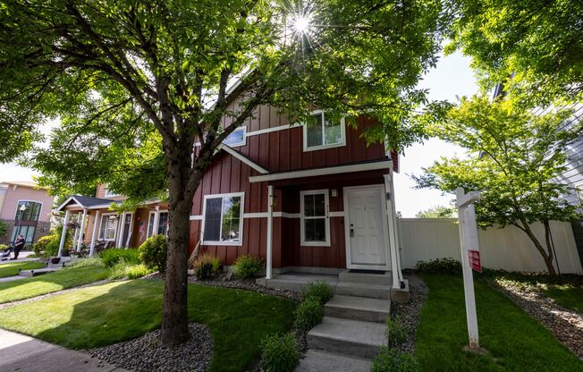 Three bedroom home one block from Battle Ground Village. - With AC