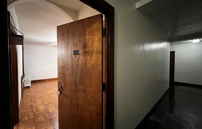 Studio, 1 bath, 400 sqft, $825, Unit 309