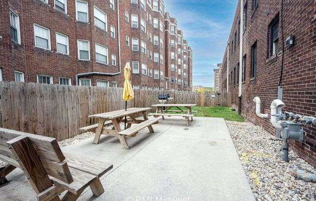 Studio, 1 bath, 318 sqft, $849, Unit 102