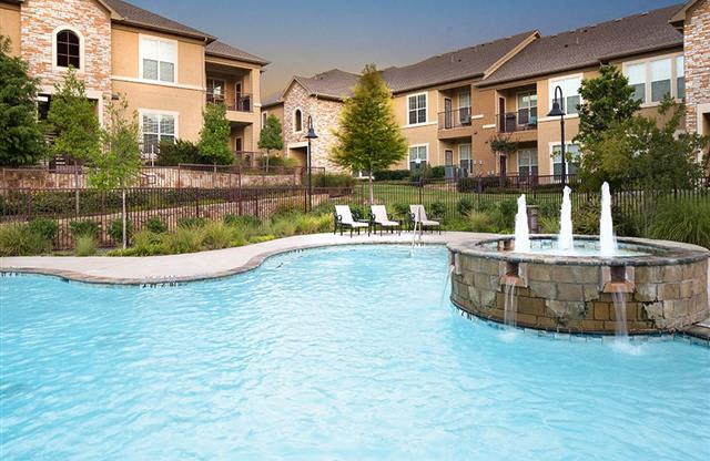 Townhomes & Apartments in Plano, TX