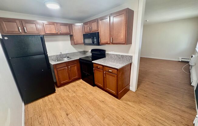 1 bed, 1 bath, $1,125, Unit 38