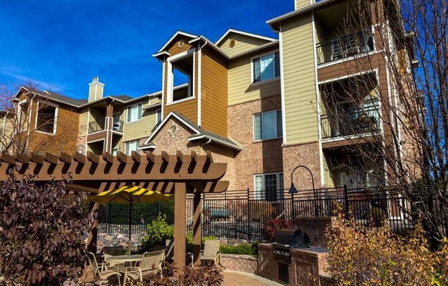 Outdoor Grill With Intimate Seating Area at Indigo Creek Apartments, Thornton