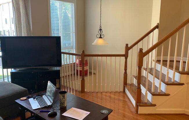 3 Bed | 3.5 Bath Townhouse near NC State! Students Welcome