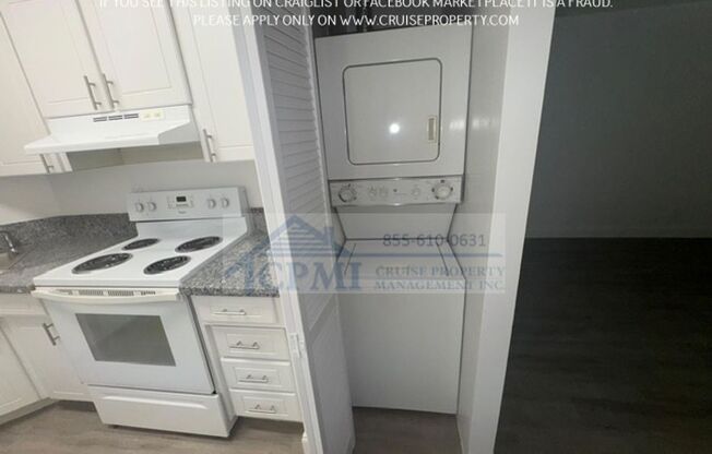707 NE 10 St