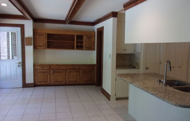 3 beds, 2.5 baths, $2,950