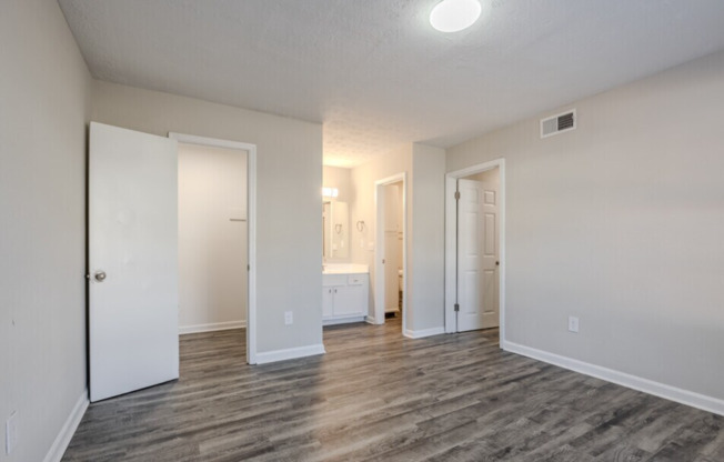 Castle Creek Apartments