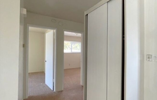 2 beds, 1 bath, $2,700, Unit D