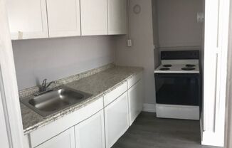 1 bed, 1 bath, 650 sqft, $945, Unit Unit 7