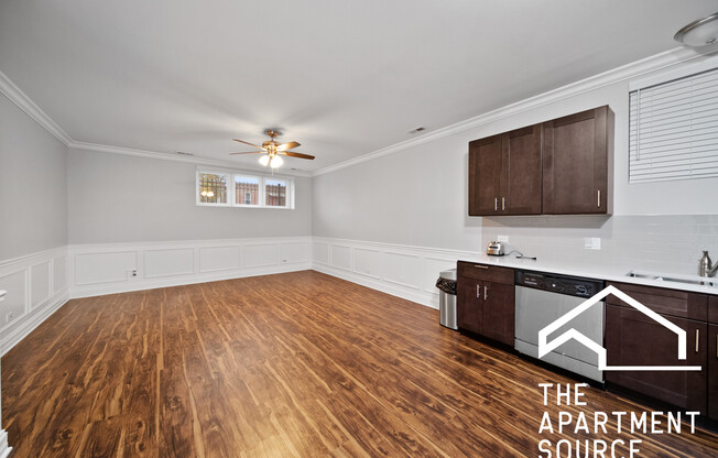 738 North Avers Avenue