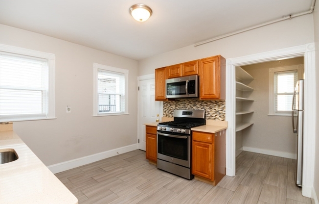 32 VICTORY RD