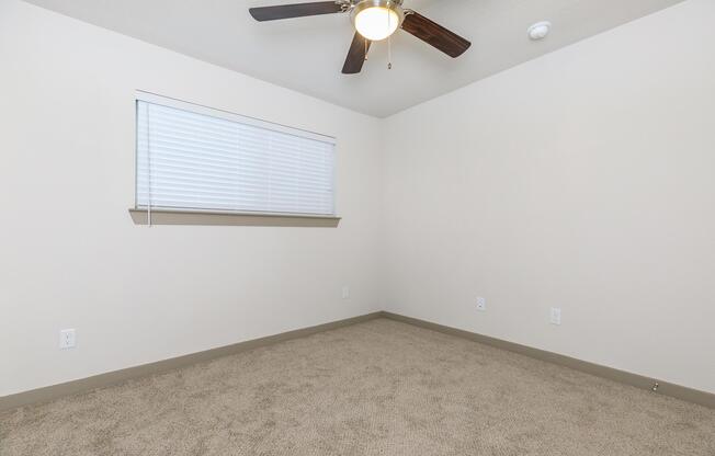 2 beds, 1 bath, 850 sqft, $1,106