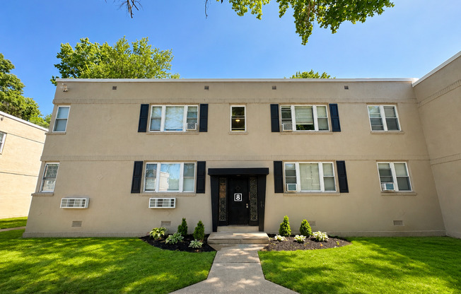 Westwood Court Apts