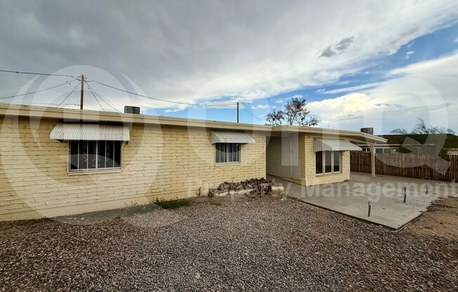 2120 N 3 AVE