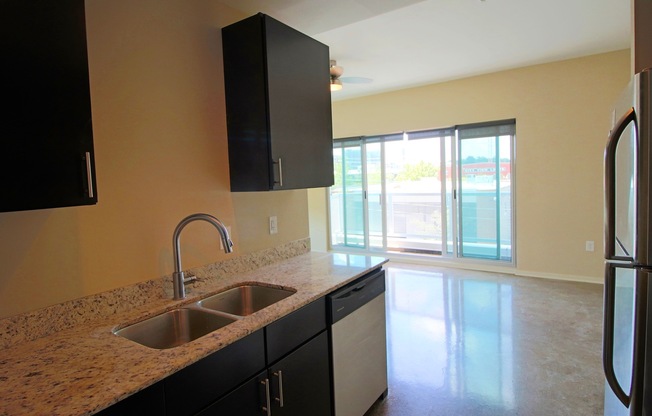 Studio, 1 bath, 404 sqft, $1,295, Unit APT 131