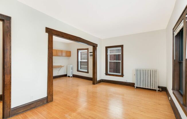 1 bed, 1 bath, $1,095, Unit 32