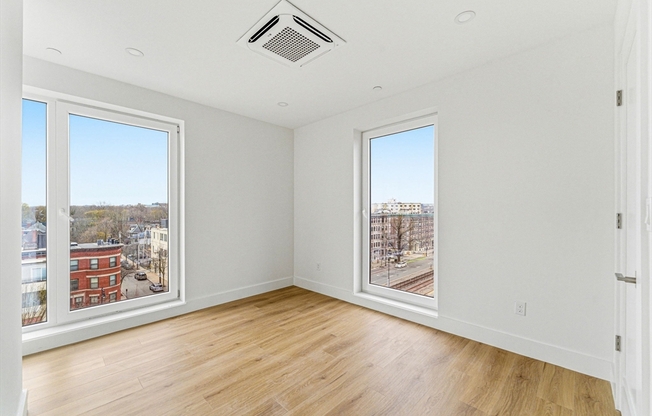 2 beds, 2 baths, 951 sqft, $4,375, Unit 201