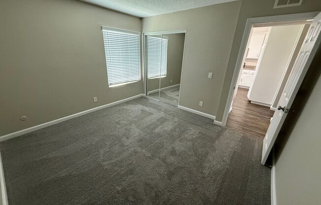 2 beds, 2 baths, $2,475, Unit 19