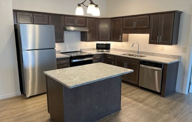 2 beds, 2 baths, 1,049 sqft, $1,870, Unit 124