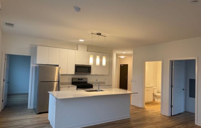 2 beds, 2 baths, 1,010 sqft, $2,495, Unit 4800 157th Street - 324
