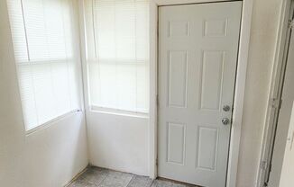 Charming Historic 2-Bedroom Home in Des Moines