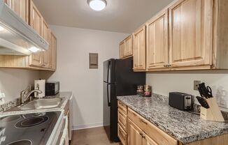 1 bed, 1 bath, $2,695, Unit # J 24