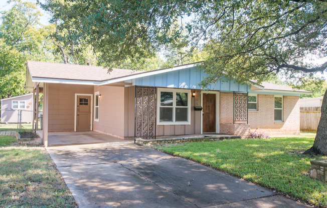 Charming South Austin Three Bed