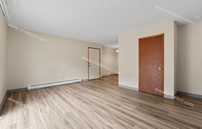 285RK - Wellington Square