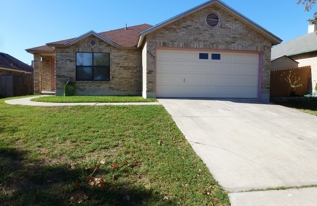 3 beds, 2 baths, $1,750