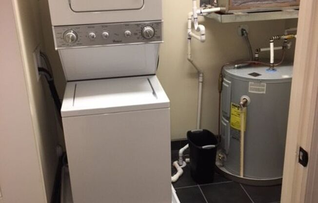 1 bed, 1 bath, 877 sqft, $1,489, Unit 00 - 505319