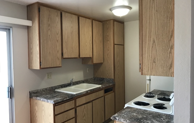 1 bed, 1 bath, 680 sqft, $2,400