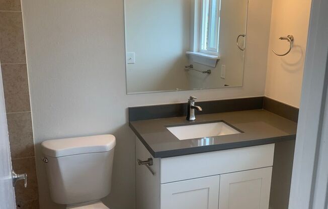1 bed, 1 bath, 700 sqft, $1,395, Unit 124
