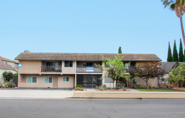 824 E. Windsor Road