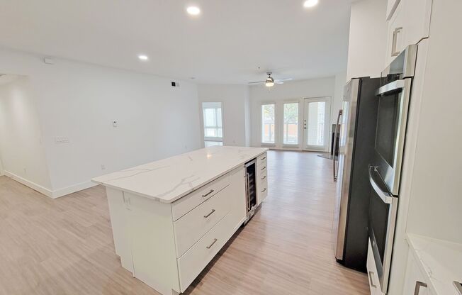 3 beds, 2 baths, 1,609 sqft, $3,750